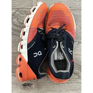 On Cloud Navy Blue and Peach Running Shoes Women's Size 6